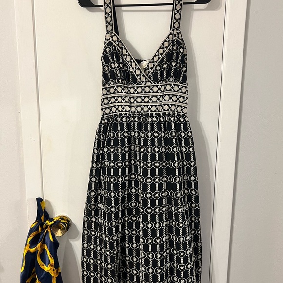 Max Studio embroidered maxi dress, size medium, worn once - Picture 2 of 6